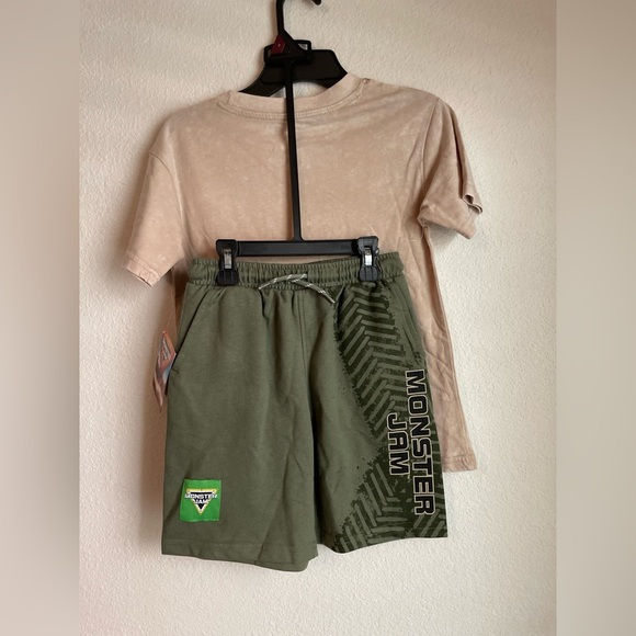 Monster Jam Beige and Green Kids Grave Digger Tee and matching shorts set 7- NWT - Picture 3 of 5